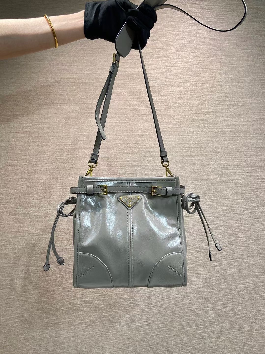 프라다 크로스백 1BA229 19.5x20x8cm