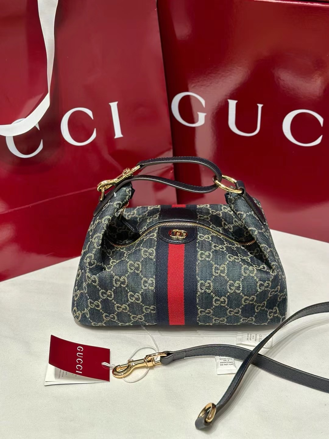 구찌 857799 27.5x13x14.5cm