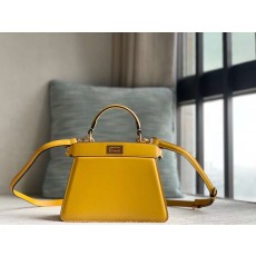 펜디 23FW 피카부 아이씨유 쁘띠 미니백 20x15x11cm